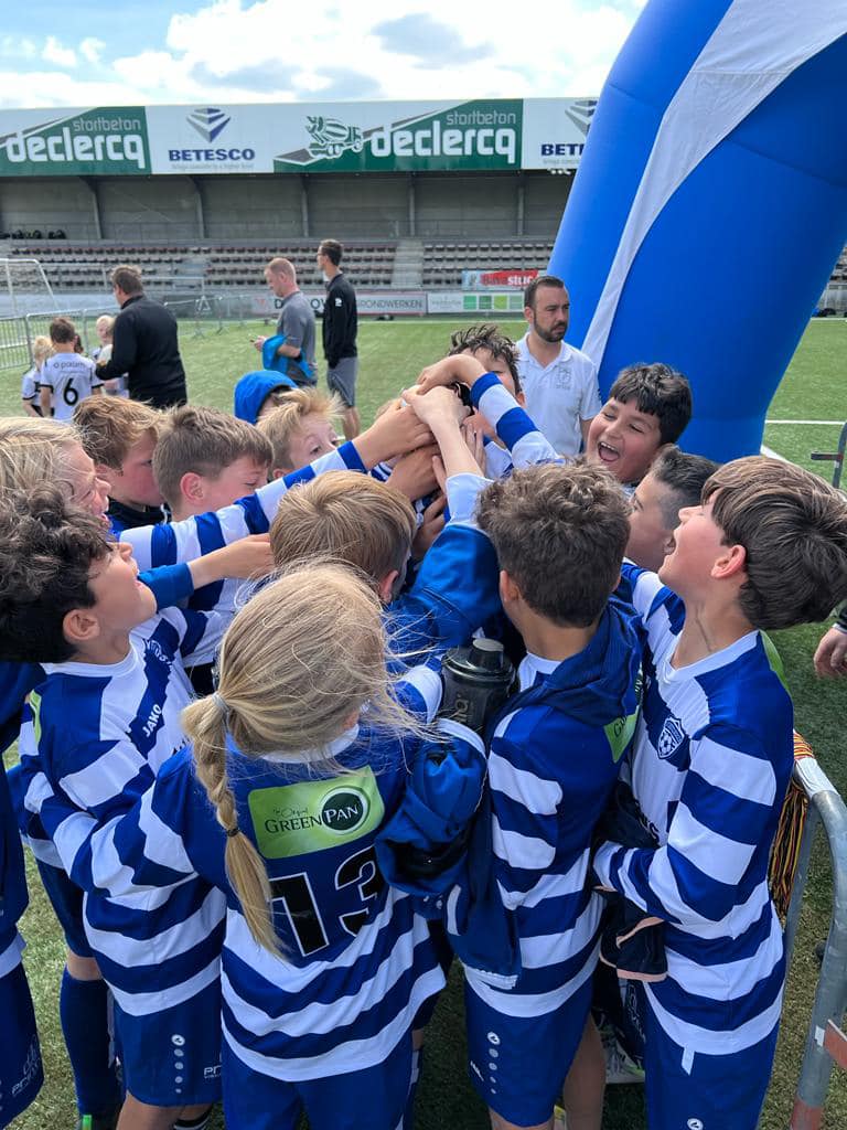 FC Destelbergen U10 domineert de Inofec Kids Cup in Waregem!